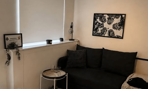Studio | m² | €1000,-