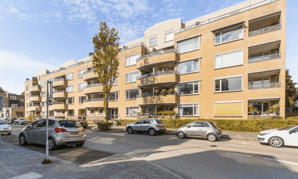 Huis | 87m² | €1950,-