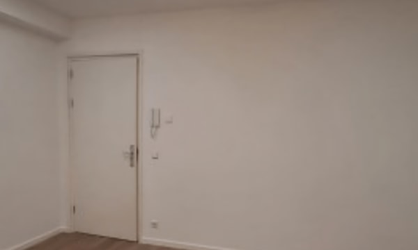 Studio | Korte Brugstraat | €550,-