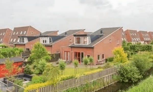 Kamer | 77m² | €3750,-