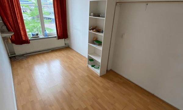 Kamer | 12m² | €385,-