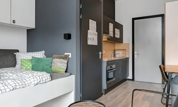 Studio | m² | €850,-