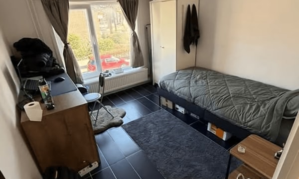 Studio | m² | €800,-