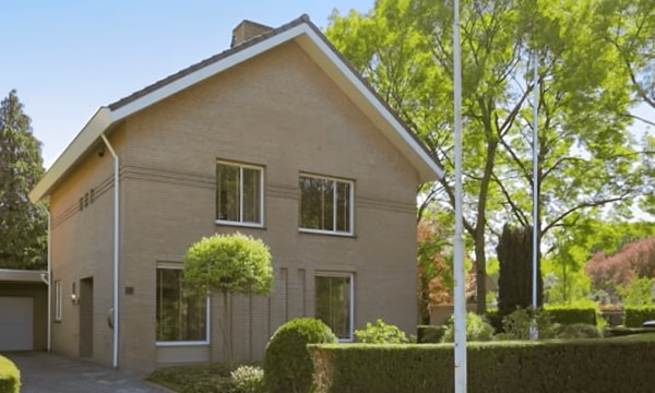 Huis | m² | €2125,-