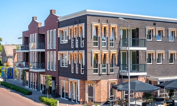 Kamer | 185m² | €1650,-
