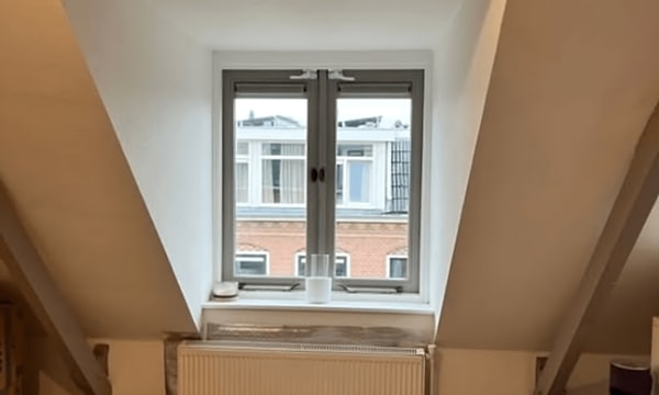 Kamer | m² | €375,-