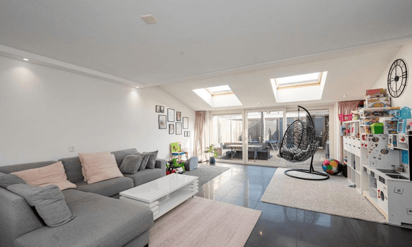 Kamer | 130m² | €2750,-