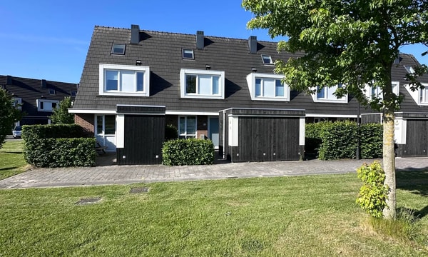 Kamer | 90m² | €1800,-