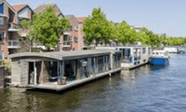 Kamer | 80m² | €2495,-