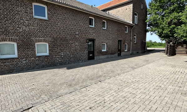Kamer | 115m² | €1250,-