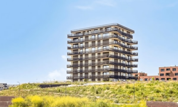 Huis | m² | €1970,-