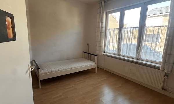 Kamer | 12m² | €350,-