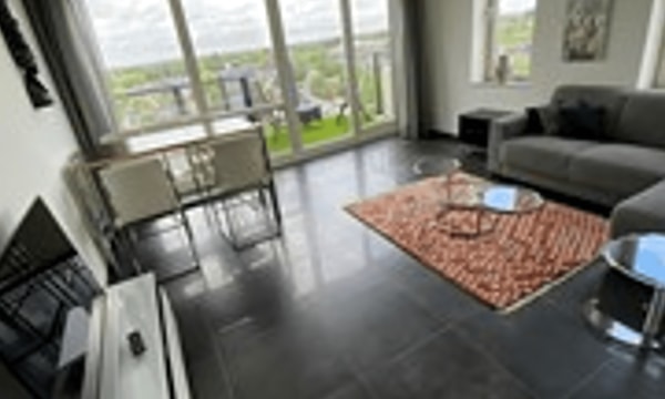 Kamer | 72m² | €2250,-