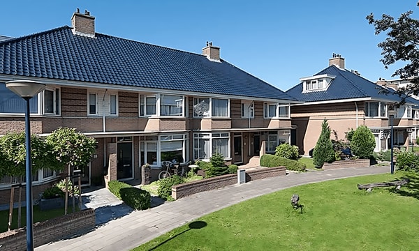 Kamer | 180m² | €2300,-