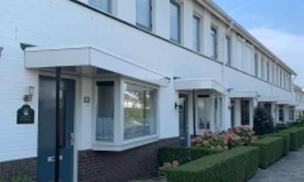 Kamer | 100m² | €1675,-