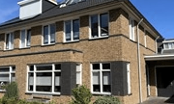 Kamer | 156m² | €2700,-