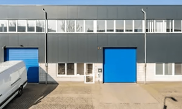 Opslagruimte | 330m² | €299,-