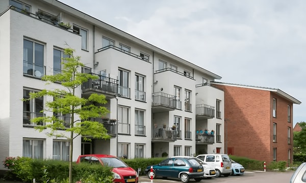 Kamer | 77m² | €177,-