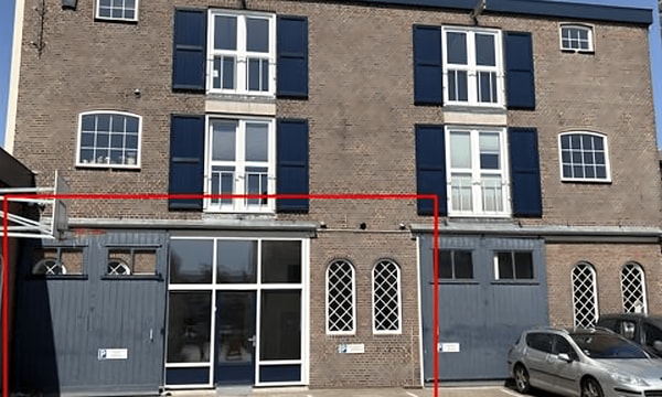Kamer | 82m² | €1880,-
