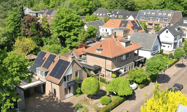 Kamer | 80m² | €1075,-