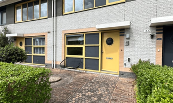 Huis | 106m² | €1900,-