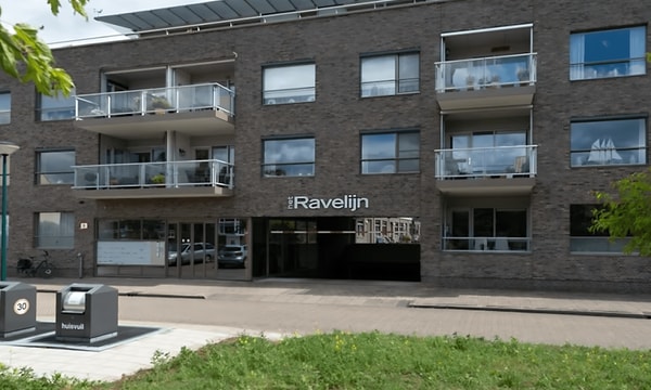 Kamer | 95m² | €1812,-