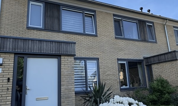Kamer | m² | €932,-