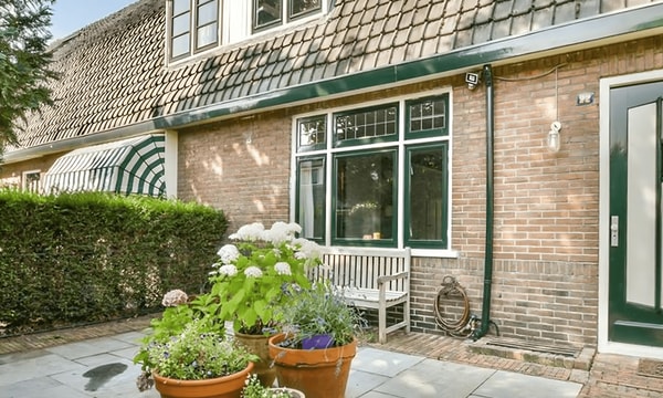 Huis | 103m² | €2395,-