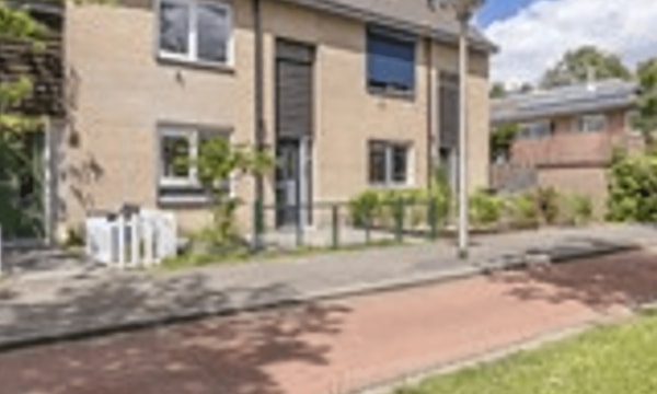 Kamer | 108m² | €2500,-