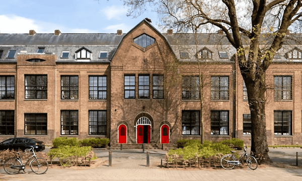 Studio | 45m² | €1096,-