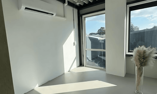 | m² | €900,-