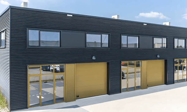 Bedrijfsruimte | 233m² | €1850,-