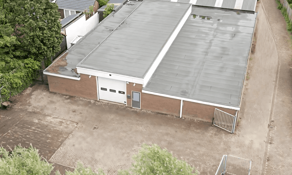 Bedrijfsruimte | 420m² | €1600,-