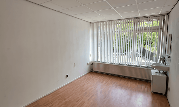 Kamer | 16m² | Benzenraderweg | €460,-