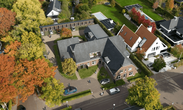 Kamer | 50m² | €933,-
