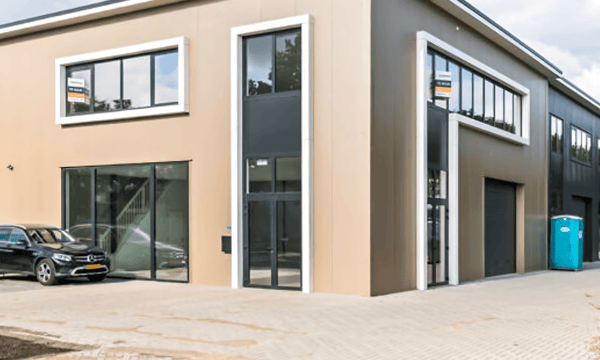 Bedrijfsruimte | 278m² | €2750,-