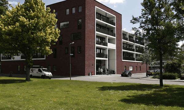Kamer | 93m² | €1225,-