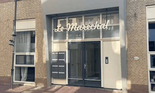 Kamer | 92m² | €1228,-
