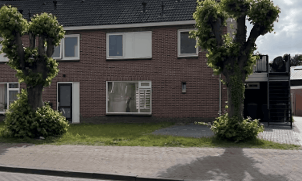 Huis | 1350m² | €1350,-