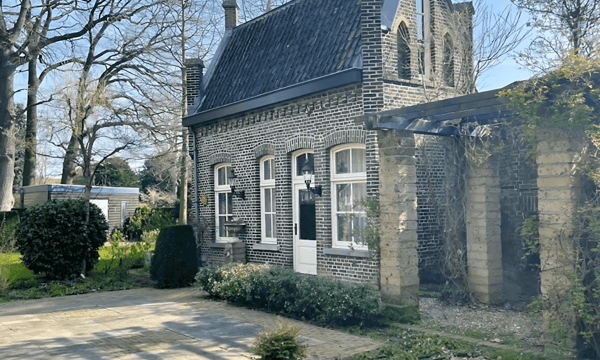 Huis | m² | €1250,-