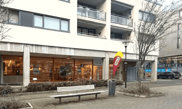 Bedrijfsruimte | 142m² | €3500,-