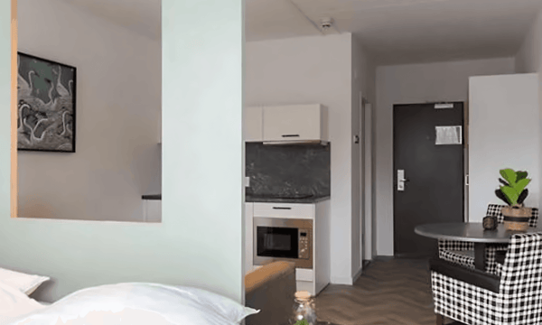 Kamer | 84m² | €1195,-