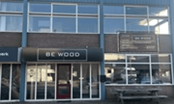 Bedrijfsruimte | 325m² | €1995,-