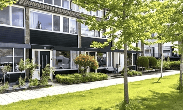 Huis | 106m² | €2050,-