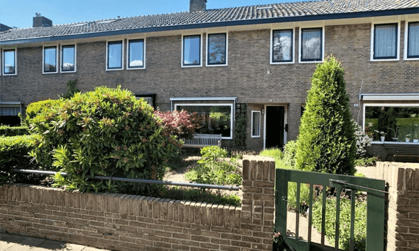 Kamer | 105m² | €2850,-