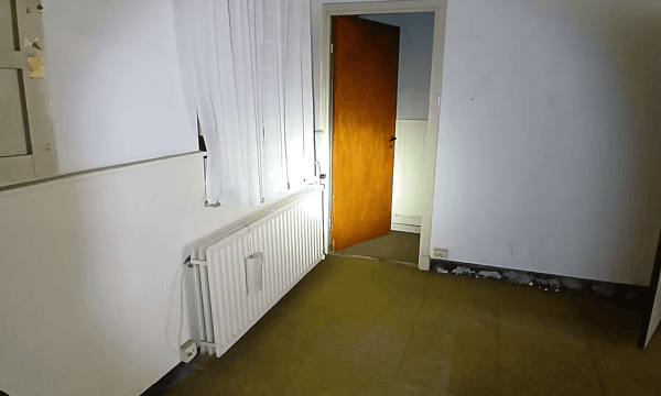 Huis | 100m² | €8888,-