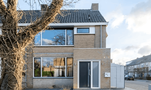 Kamer | 150m² | €2750,-