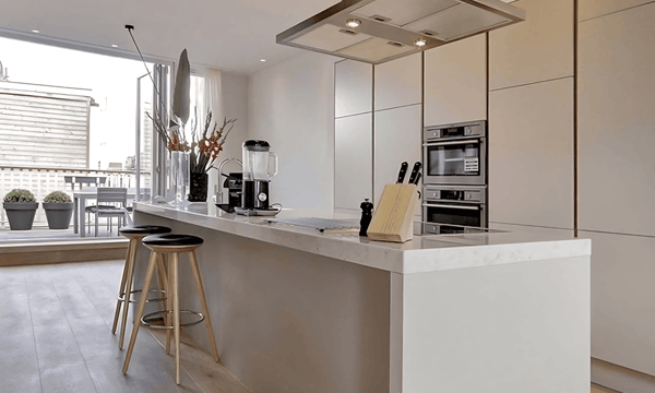 Appartement | 100m² | Van Baerlestraat | €4900,-