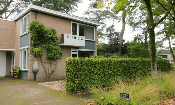 Kamer | 95m² | €2425,-