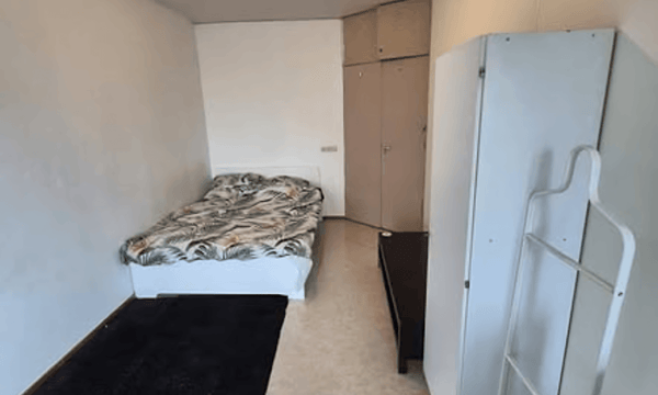 Studio | m² | €800,-